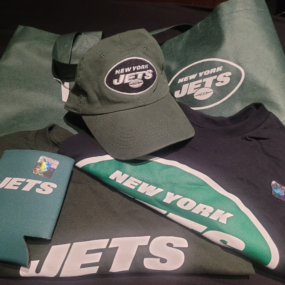 NY Jets Official Metlife Stadium Merchandise (Brand New) w/tags and NFL seal